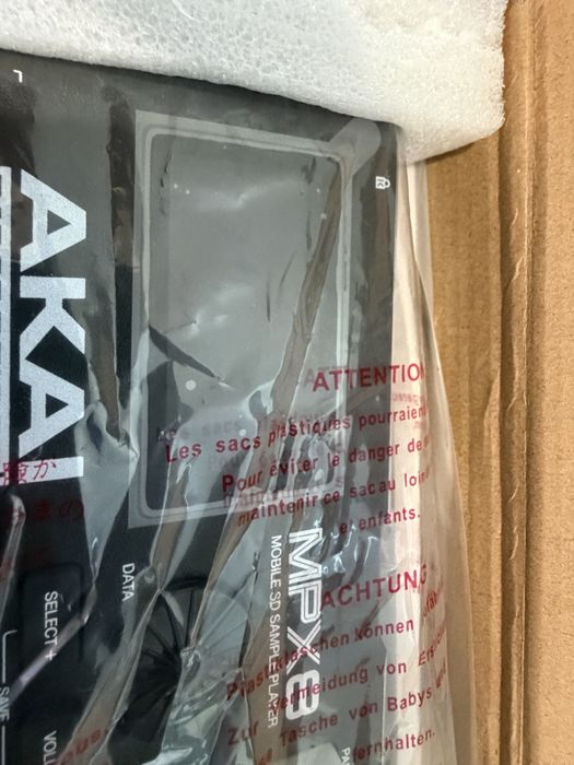 Akai MPX8.