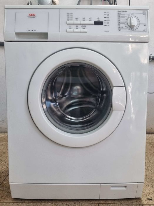 Máquina de Lavar Roupa AEG LAVAMAT 60810