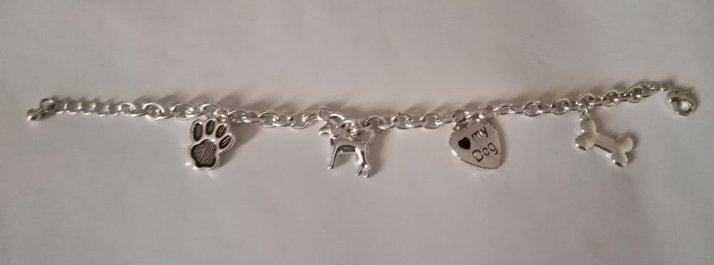 DIA DA MÃE - Conj Fio e Pulseira pendentes 'I love my dog' Avon