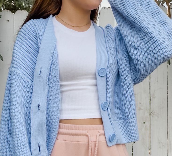 Продам кардиган небесно голубого кольору