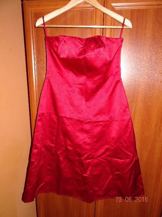 CZERWONA SUKIENKA idealna na wesele komunie sylwestra 40-42 atłasowa