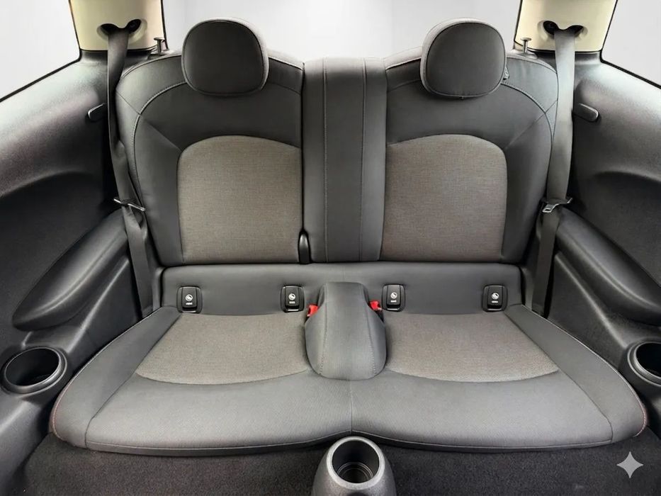 MINI 3 Portas One Sport Edition