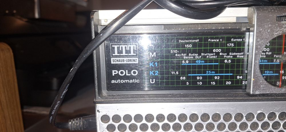 Rádio Vintage a funcionar sem qualquer problema