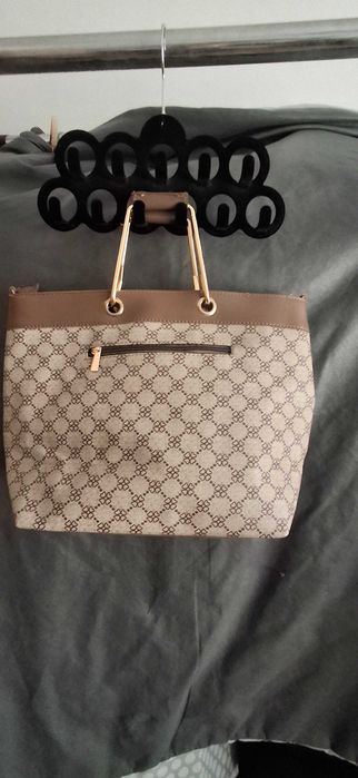 Malha shopper com alça dourada