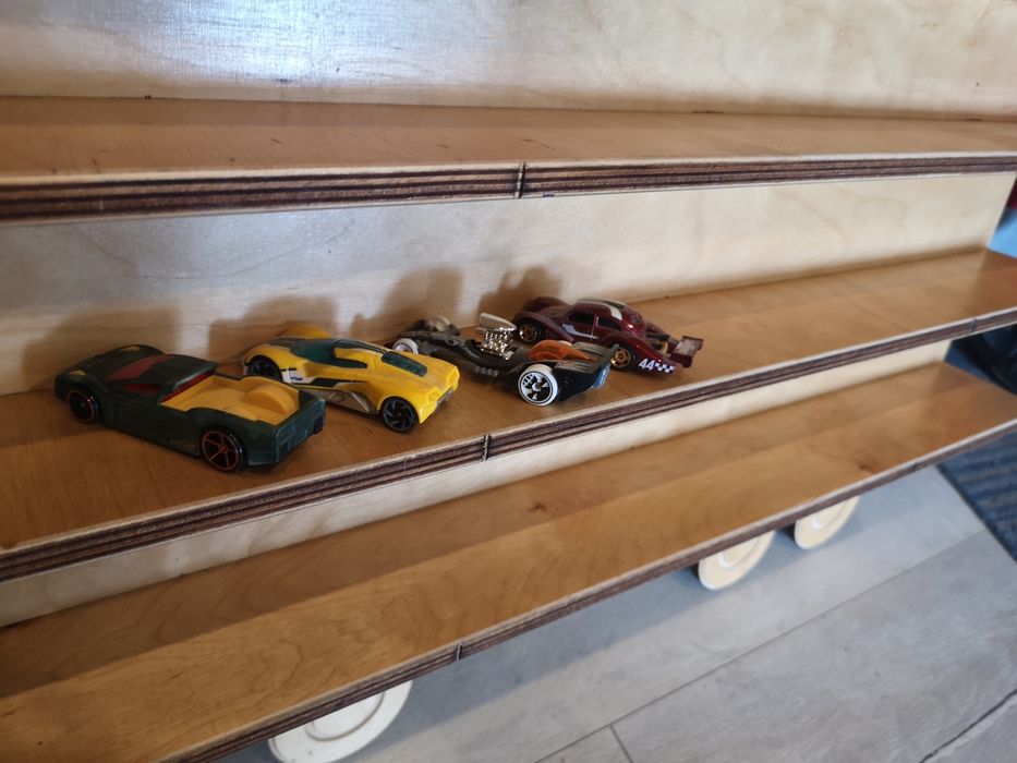 Półka na HOT WHEELS