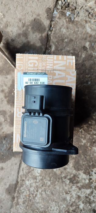 Датчик масової витрати повітря (ДМВП, ДМРВ) Renault. 8200 682 558