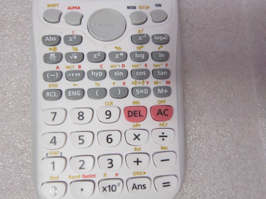 Kalkulator naukowy szkolny Casio fx-82ES PLUS A