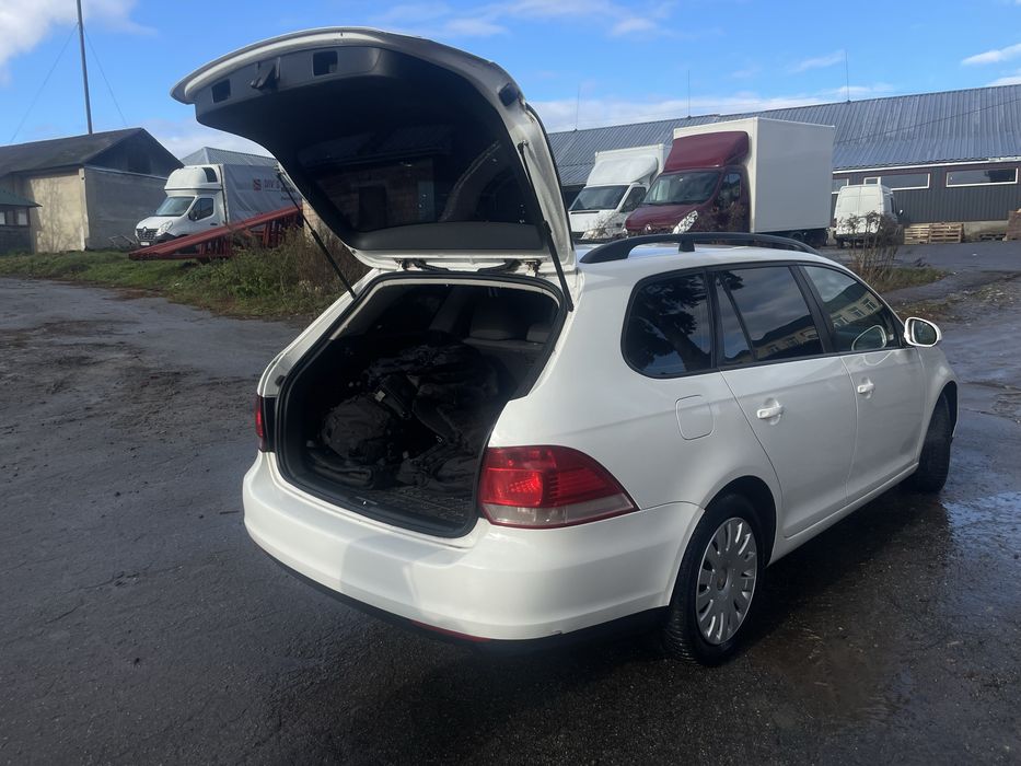 Volkswagen Golf 5 1.9TDI 2009 білий