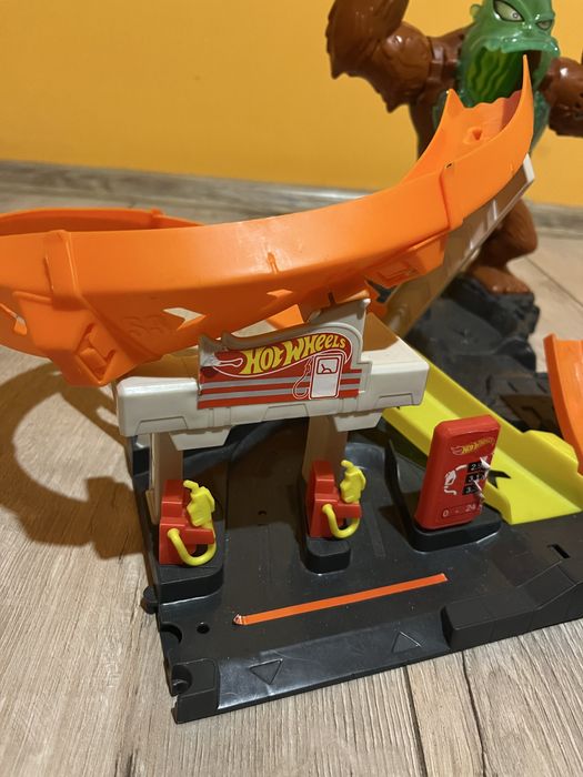 Трек HotWheels Горила