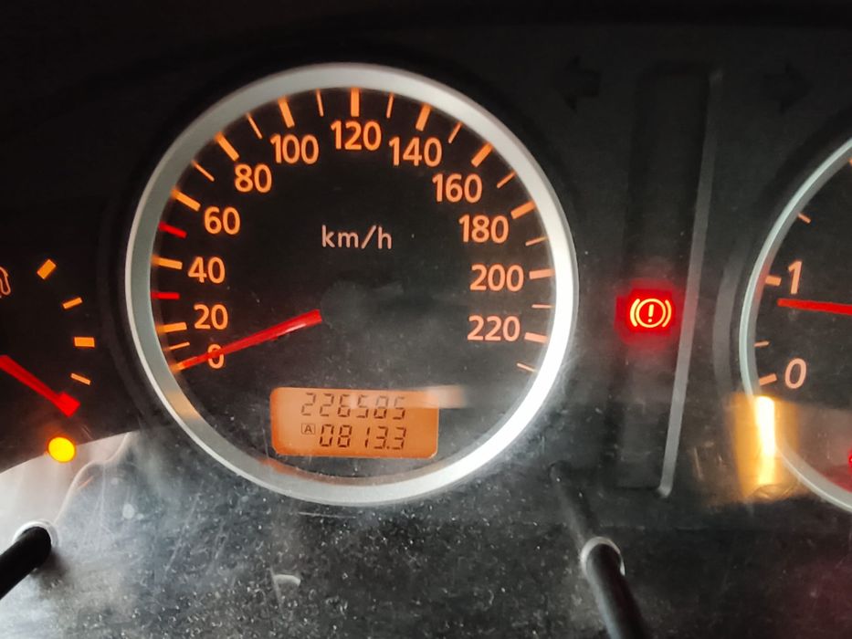 Nissan almera 1.5 dci