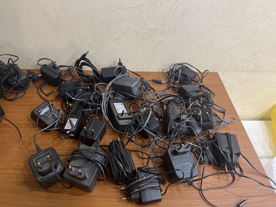 Блочки живлення різні