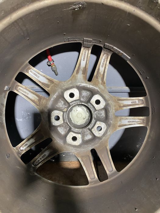 Conjunto 4 jantes originais PORSCHE R19 com pneus. Furação 5x130. Jantes em muito bom estado.