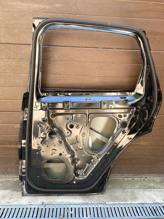 Porsche cayenne 9y0 двері задні праві