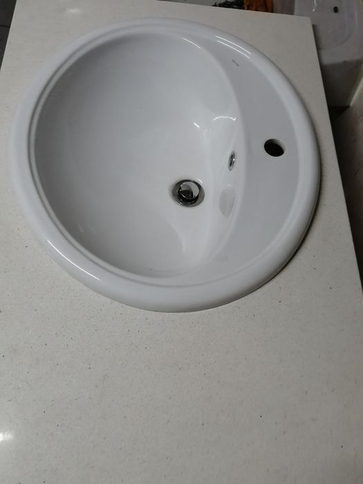 Lavatório com pedra mármore