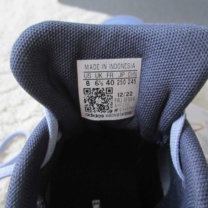 Nowe buty młodzieżowe Adidas