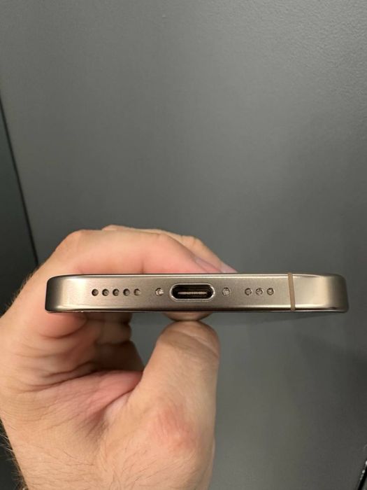 Apple iPhone 16 Pro ~ 256GB ~ Desert Titanium (MYNK3) ~ Айфон 16 Про ~ Батарея 90%