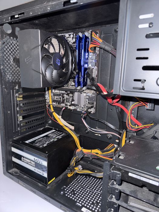 Sprzedam Komputr i7-4790K | 16GB RAM | 2.4TB Storage