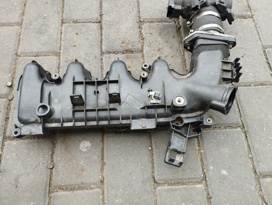 Kolektor  ssący silnika 1.6 HDi 9 hu scudo expert Jumpy 2007/2011