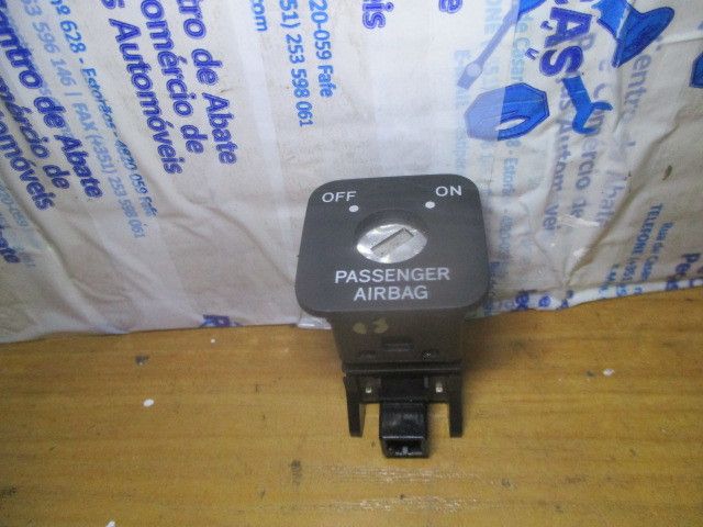 Botão / interruptor / sinal airbag off TOYOTA Yaris (_P9_)