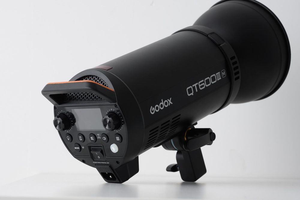Lampa błyskowa studyjna Godox Qt600IIIM - 600Ws - Bowens + czasza Godox RFT-13 PRO