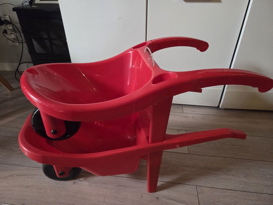Sprzedam dwie lub jedną taczke dla dziecka