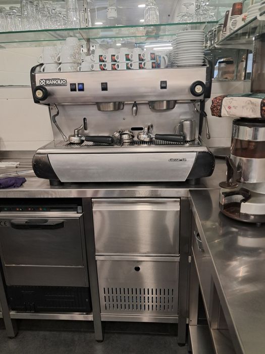 Bancada em inox  com cuba da loiça