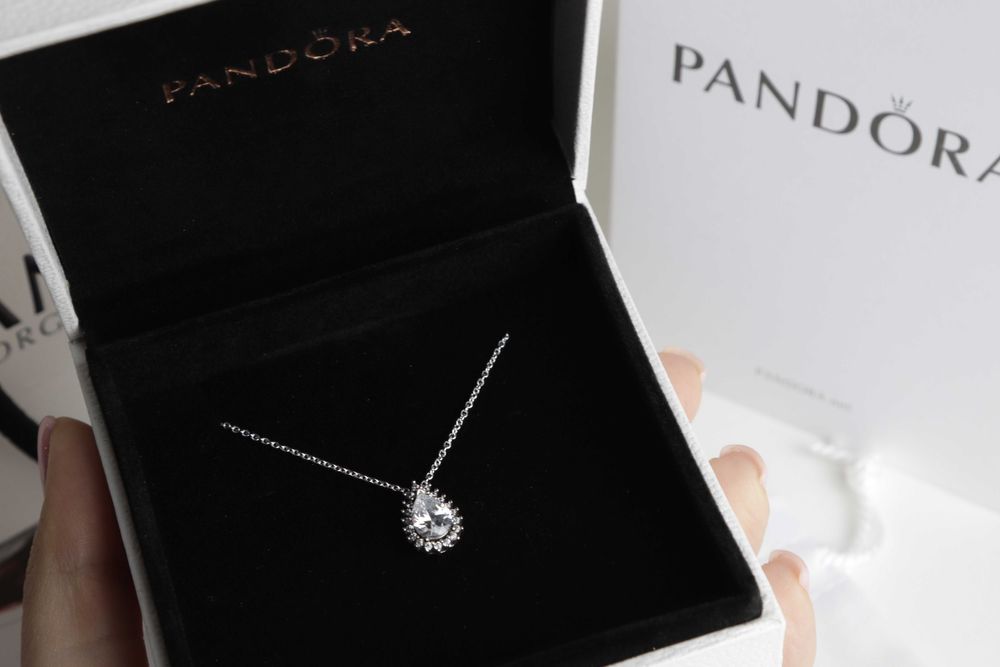 Pandora Намисто Сяюча крапля