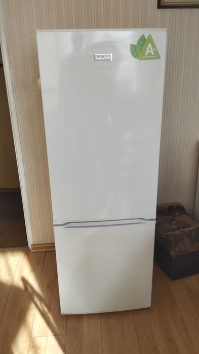 lodówkę dużą ładną odam za darmo