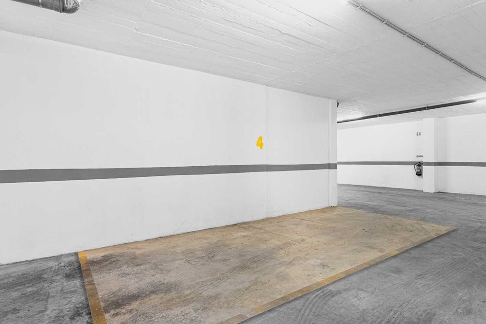 Lugares de Garagem para Arrendamento — Avenida do Brasil, São Marcos