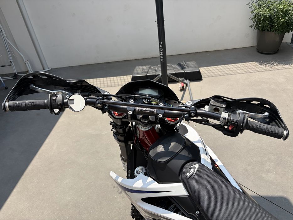 AJP SPR 250 nova
