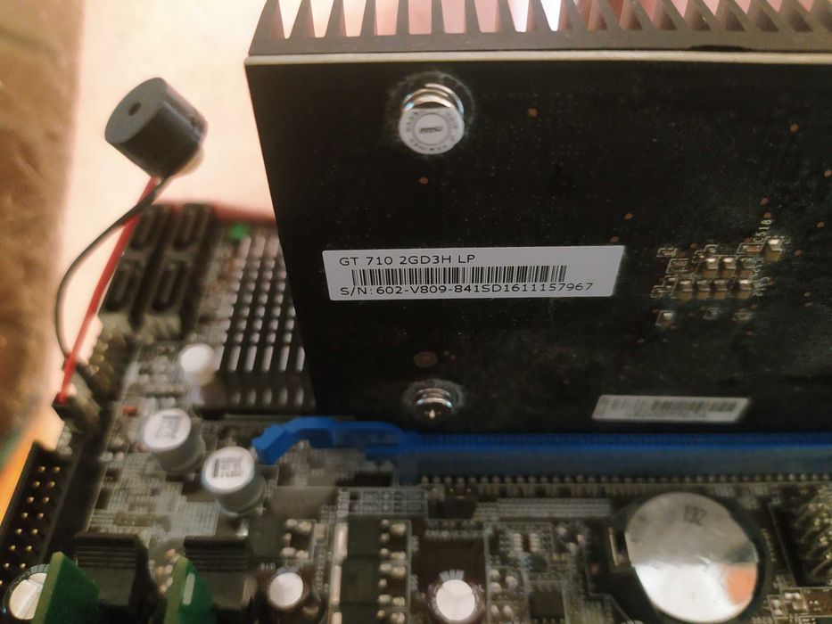 Płyta główna MS-7592, RAM 4GB, PENTIUM 3,00 GHz, grafika MSI 2GB.