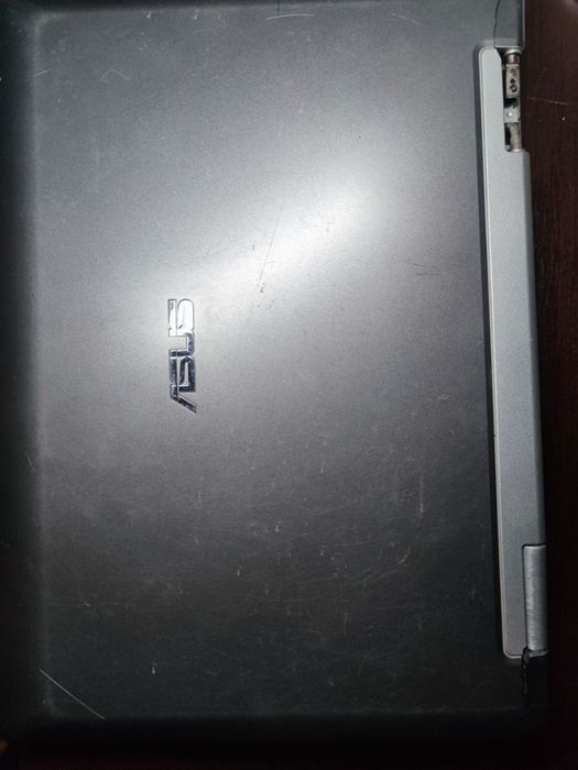 Два ноутбука Acer Aspire 4810T и Asus Z99H под ремонт.