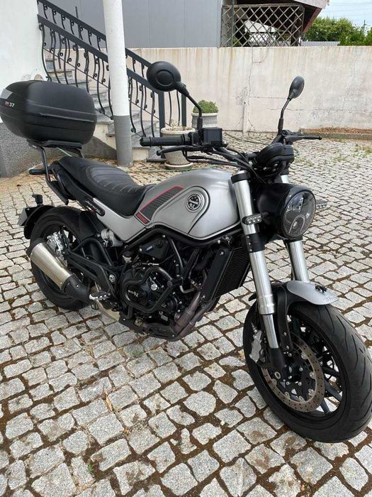 Benelli leoncino. Scrambler 500cc