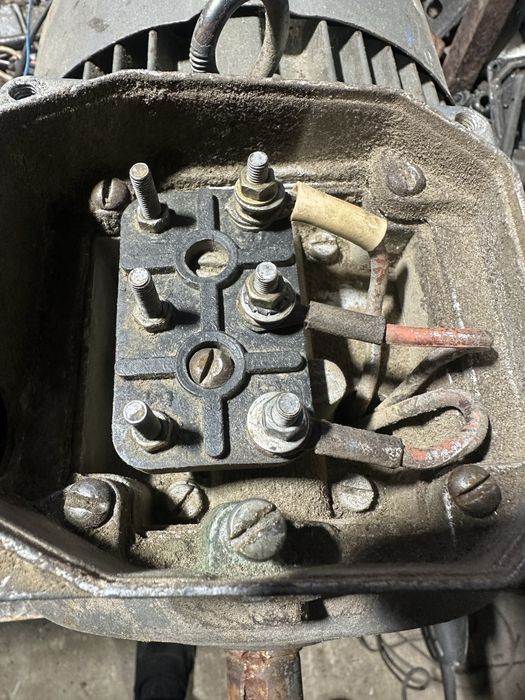 Електродвигун 3 квт 700 об/хв.