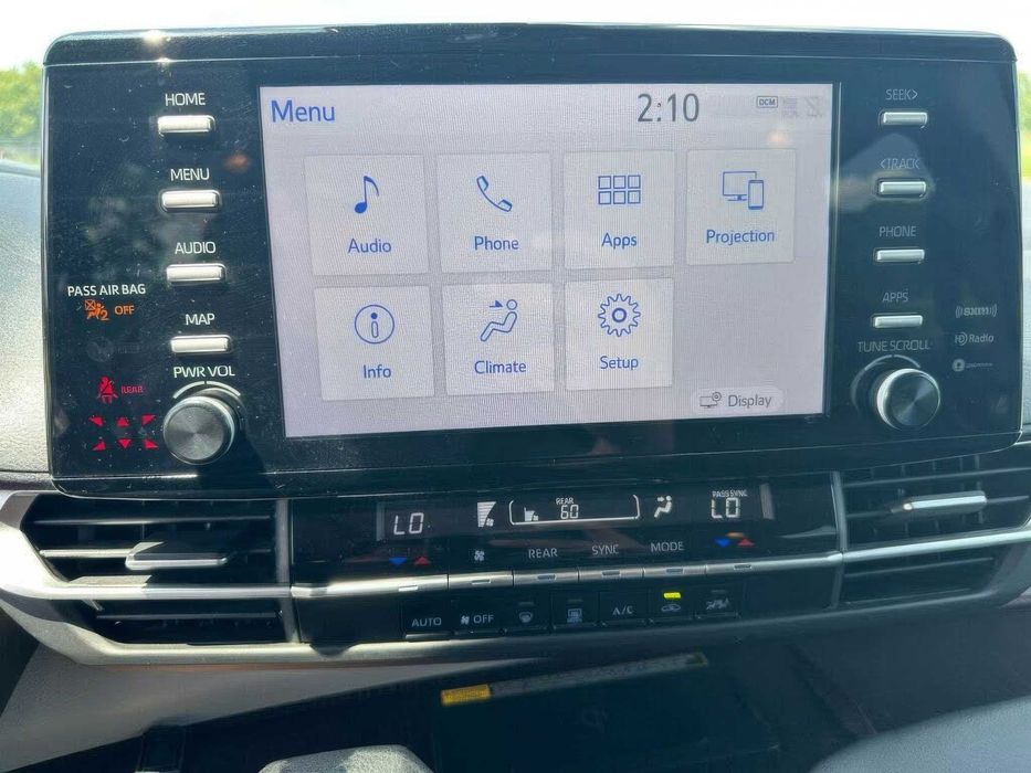 Toyota Sienna LE 8-Passenger      2024