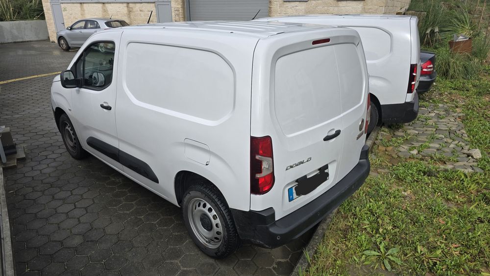 Fiat Doblo Comercial 15000km 5anos garantia 3 lugares IVA dedutível