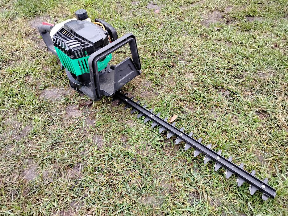 Nożyce spalinowe CMI do żywopłotu