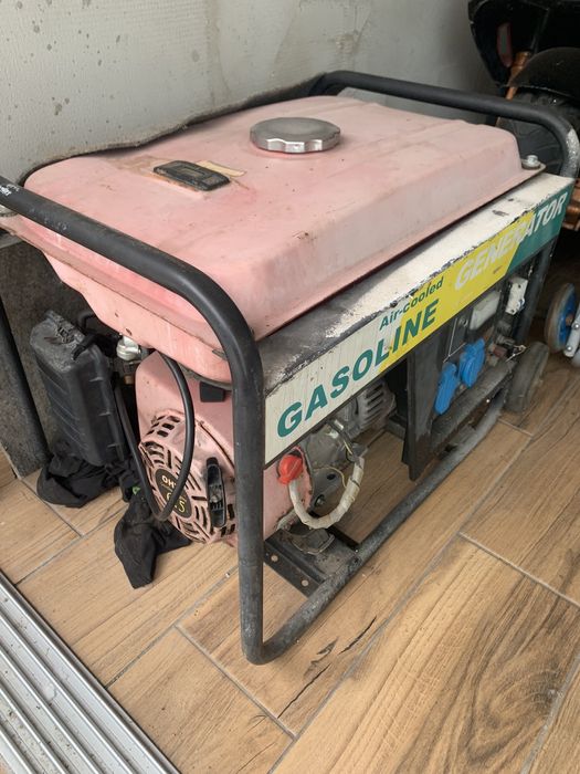 Продам генератор 2.3~2.5