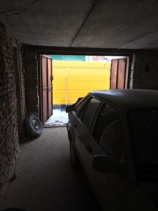 Продам або обміняю великий гараж в смт. Заводське