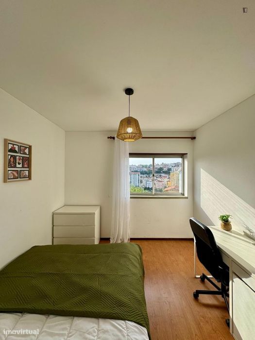 Quarto - localizado em Norton de Matos Coimbra