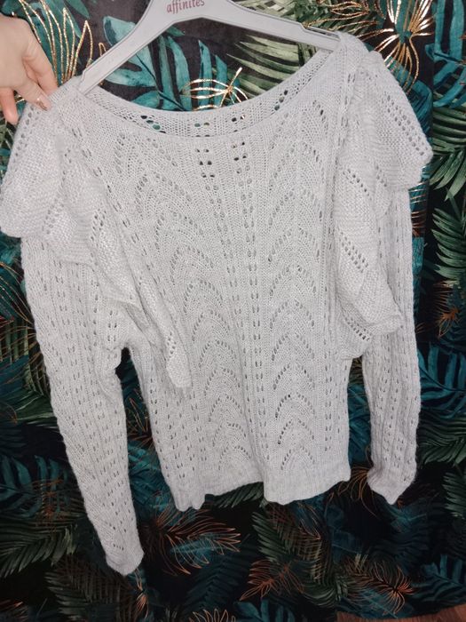 Sweter szary nowy r.m