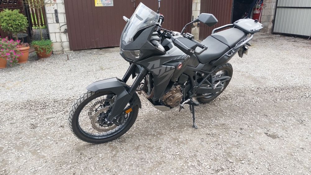 Honda Africa Twin CRF 1100 Adventure sports manual