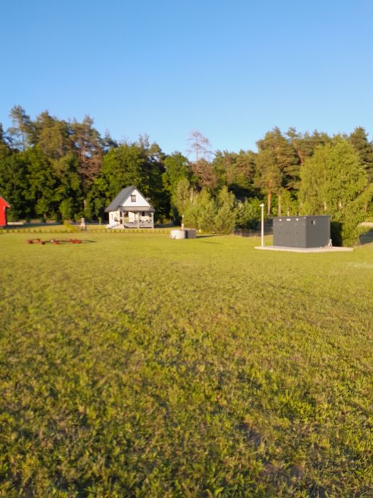 Pole namiotowe -camping nad jeziorem Narie