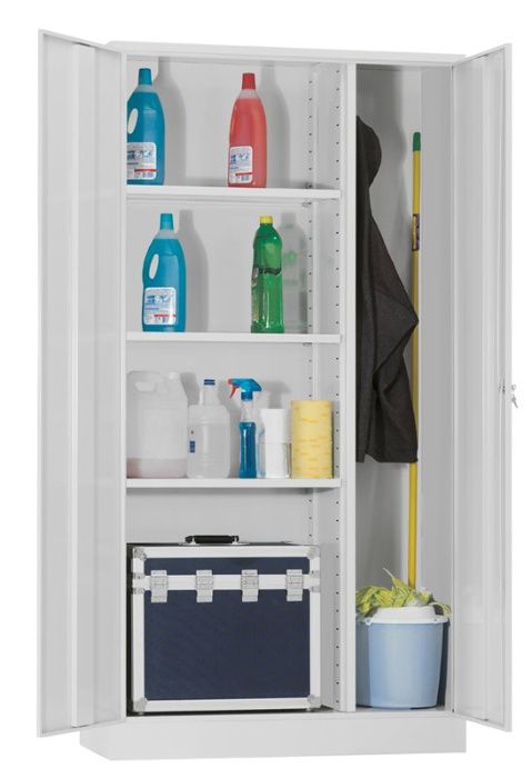 Armário de limpeza / arrumos