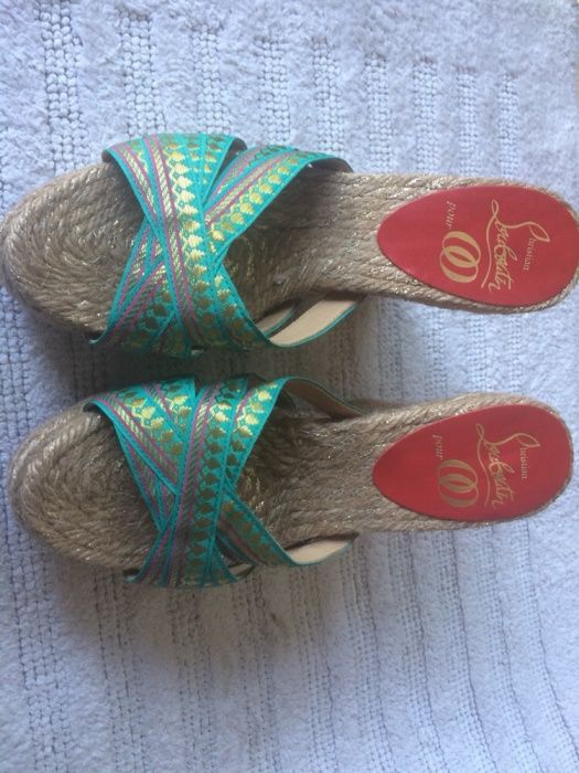 Klapki na koturnie Christian Louboutin