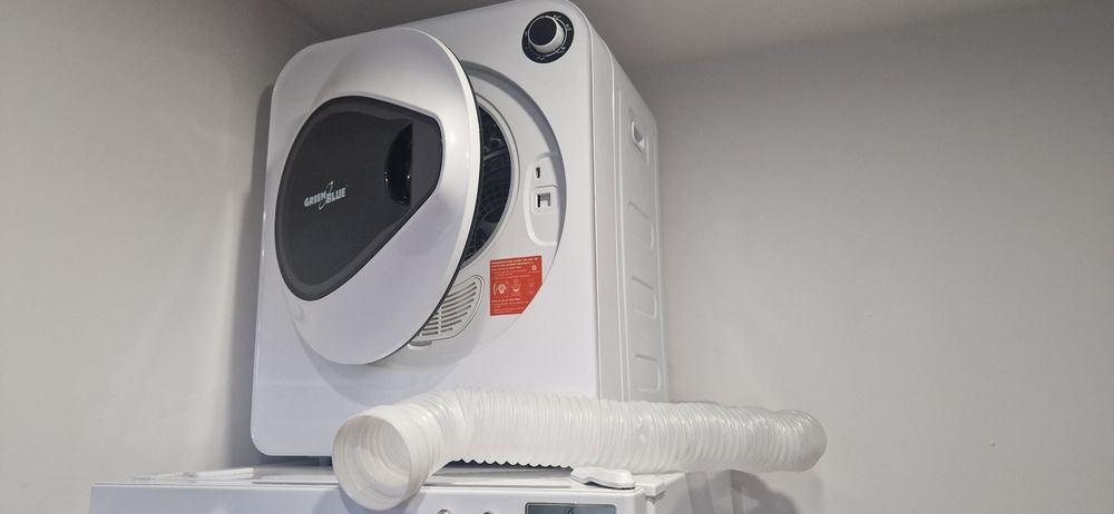 Kompaktowa suszarka do ubrań