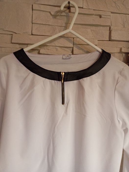 Piękna elegancka bluzeczka rozmiar 36 
Z metki rozmiar 36
Brak metki z