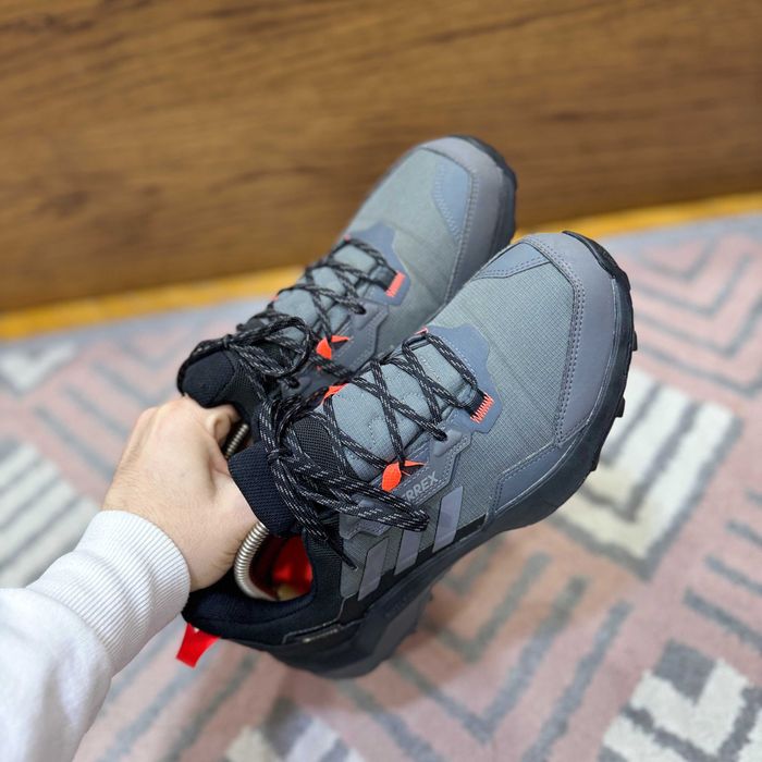 Adidas Terrex на мембране Gore-Tex 42