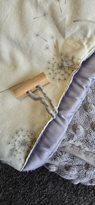 Śpiworek do gondoli i fotelika spacerówki