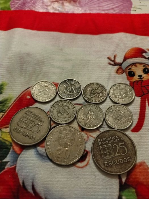 Moedas antigas vendo